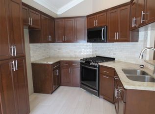8214 Split Oak Dr, Houston, TX 77040