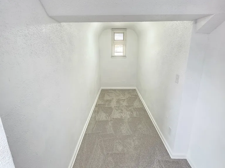 15841 Steel St — Photo 17