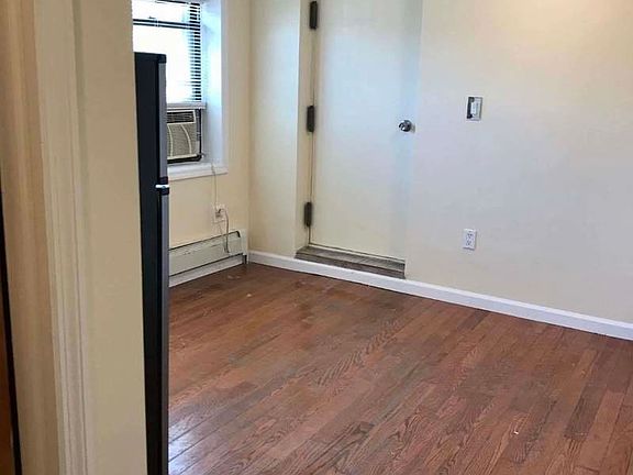 4th image of 1104 34th Ave #2