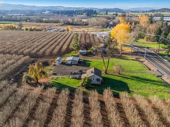 26050 SW Farmington Rd, Hillsboro, OR 97123