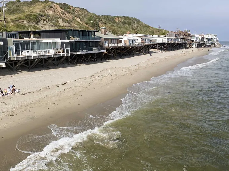 24554 Malibu Rd — Photo 31