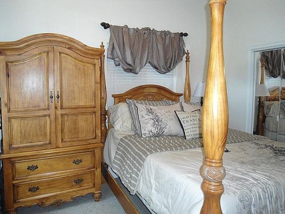 Guest bedroom