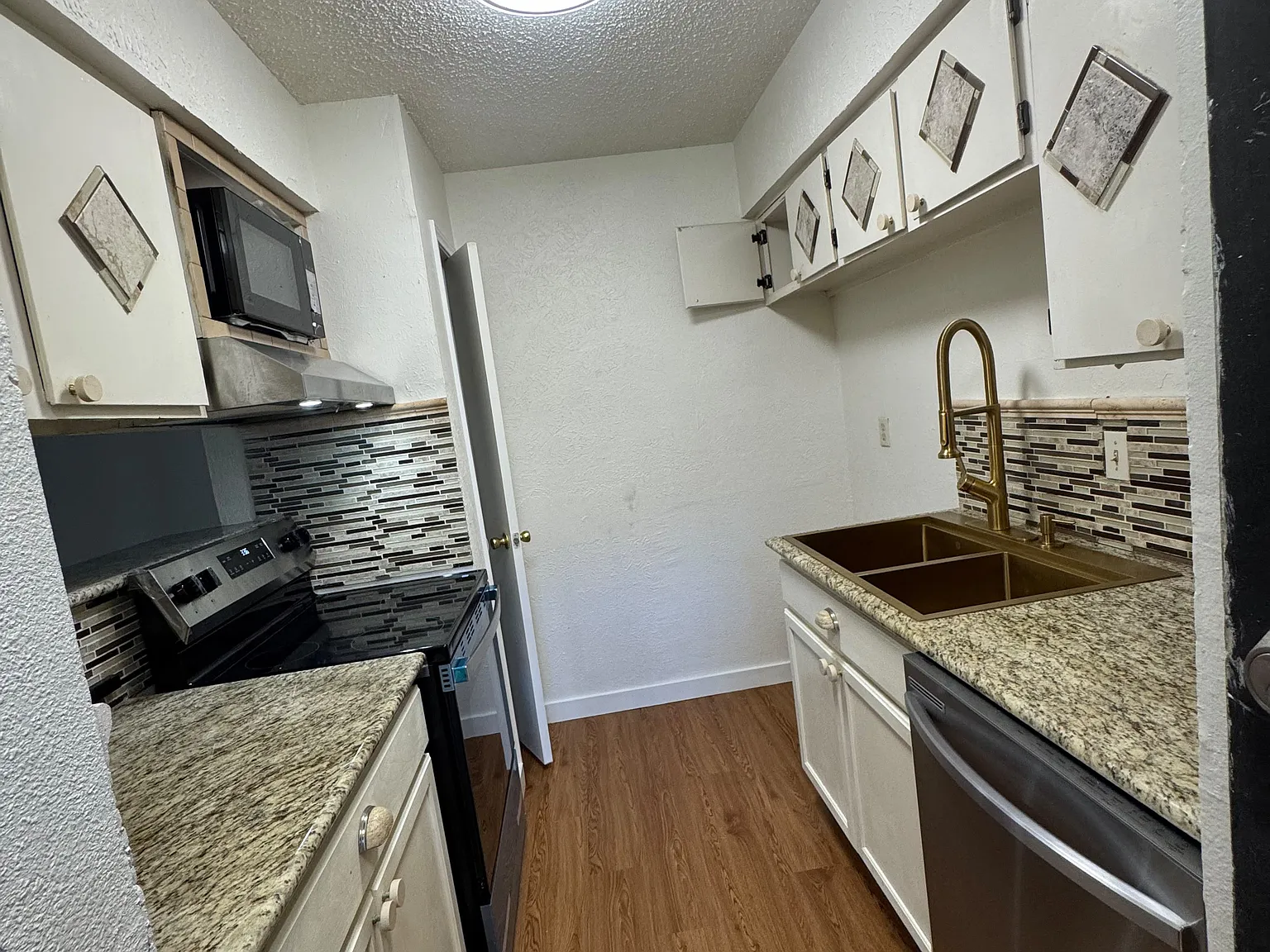 1 bed, 723 sqft, $1,000 — Photo 2