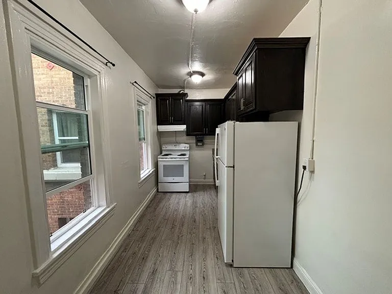 301 S. Kenmore — Photo 29