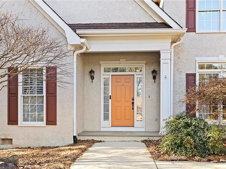 165 Redspire Ln — Photo 4