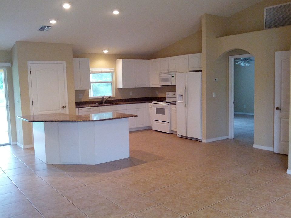 1st image of 338 Bradley Ave