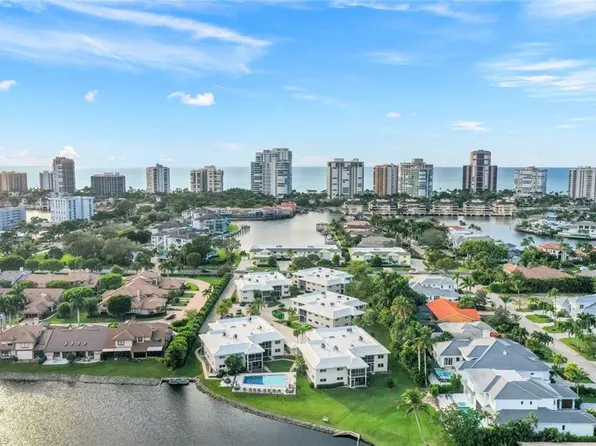 4160 Crayton Rd #4-A, Naples, FL 34103