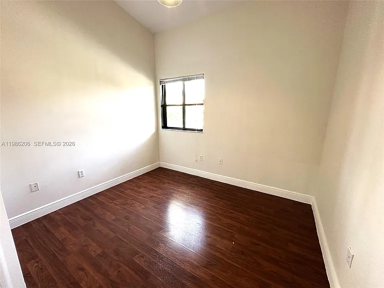 3550 NE 5th St #202 — Photo 20