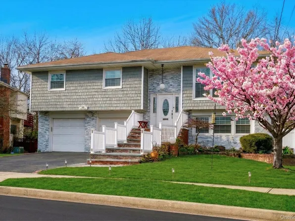 1061 Fordham Lane, Woodmere, NY 11598