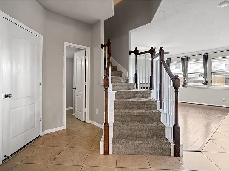 30322 Deleon Fields Dr — Photo 12