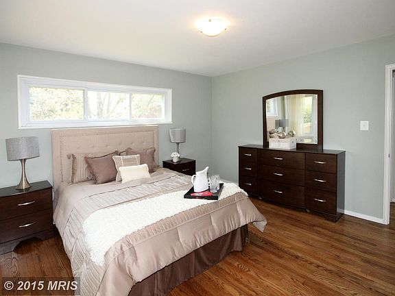 4th image of 4025 Justine Dr