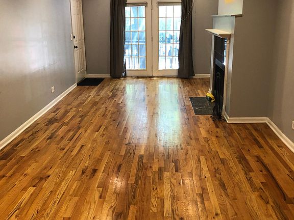 2nd image of 1454 W Walton St #2F