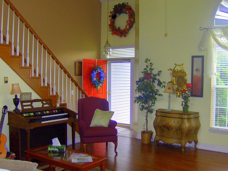 Livingroom Entrance