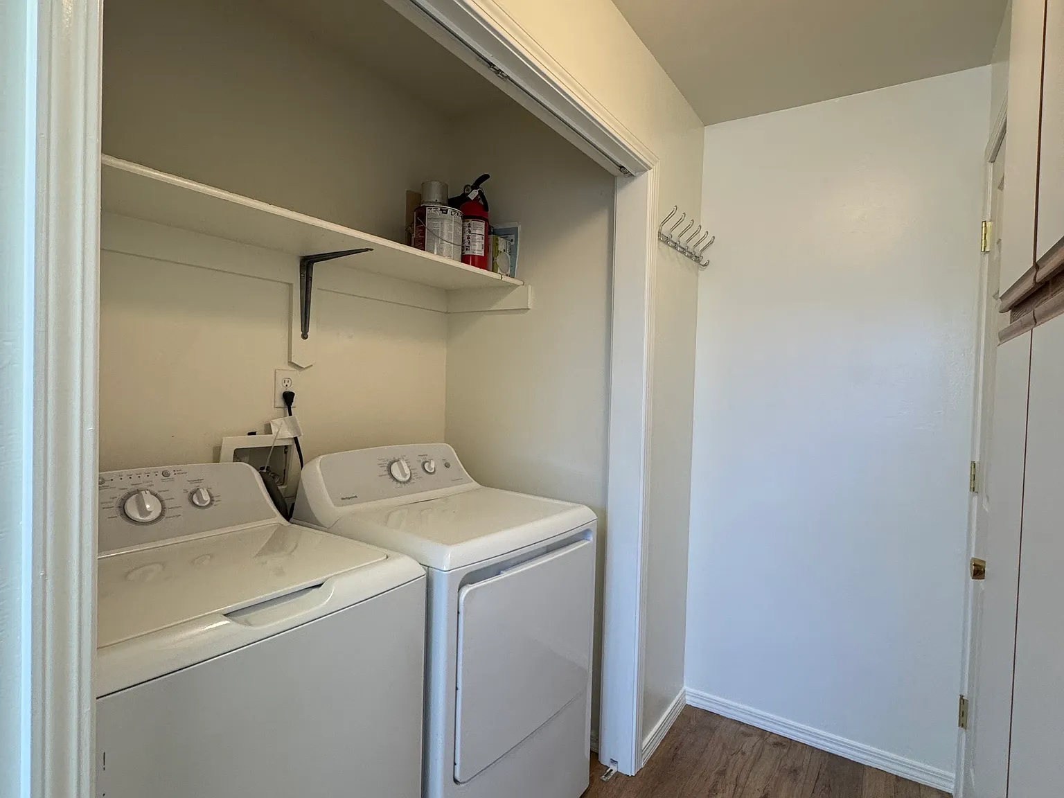 2 bed, 1000 sqft, $2,000 — Photo 4