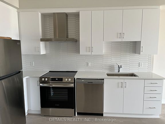 4th image of 1350 Hemlock Rd #403
