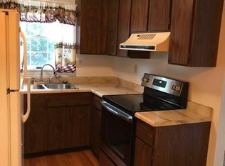 207 Washington Ave APT 201, Bridgeville, PA
