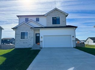 624 18th St SE, Altoona, IA 50009