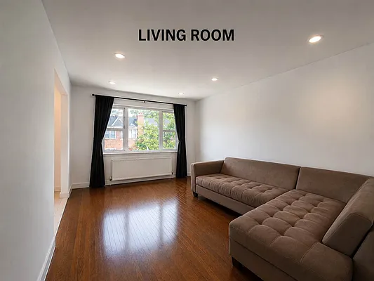 Living room, photo 1