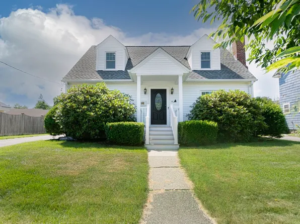 12 Arbutus Rd, Worcester, MA 01606