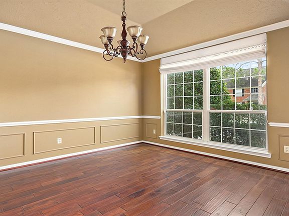 4th image of 15314 Poplar Springs Ln