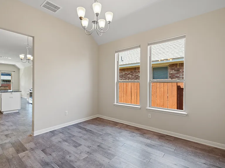 2428 Granite Hill Dr — Photo 10