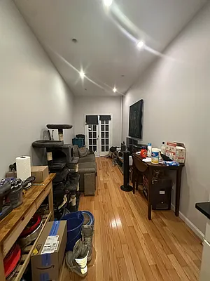 Rented by Nooklyn NYC LLC | media 7