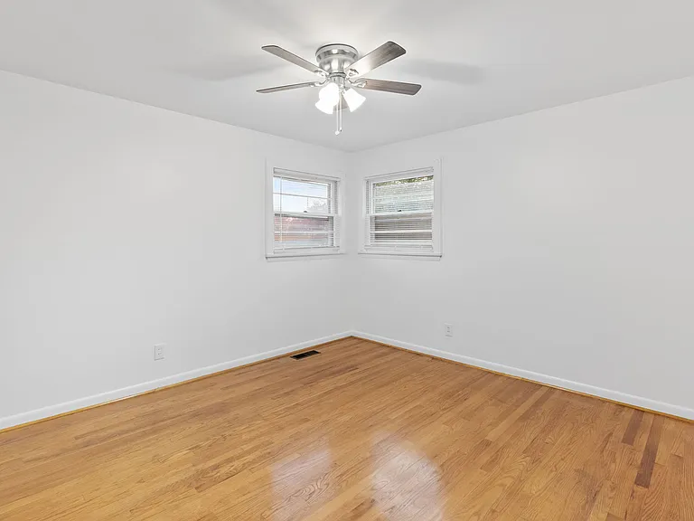 1555 Zurich Dr — Photo 19