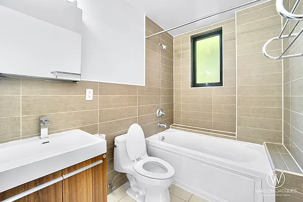 Rented by Compass | media 35