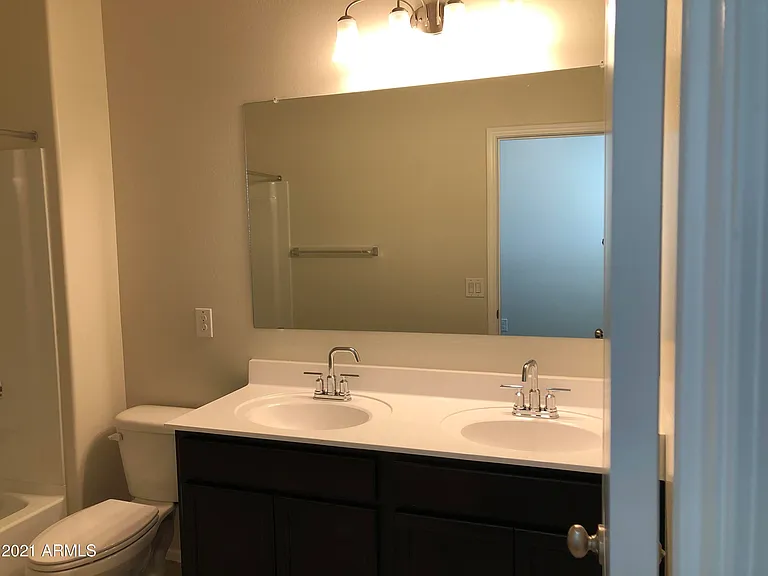3702 N 307th Dr — Photo 33