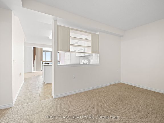 2nd image of 200 Burnhamthorpe Rd E #905