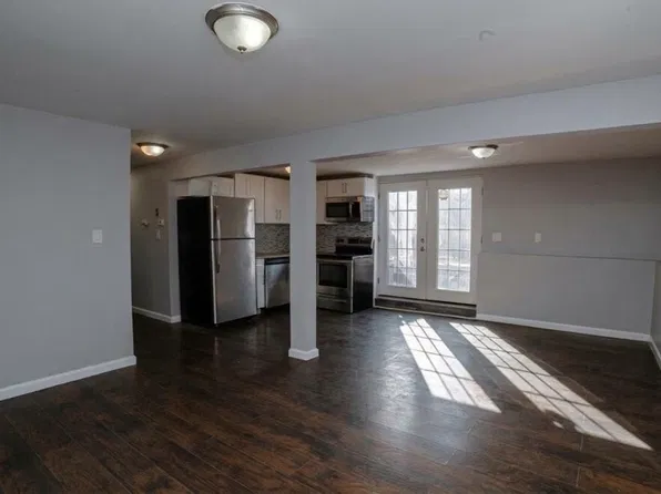 (undisclosed Address), West Babylon, NY 11704