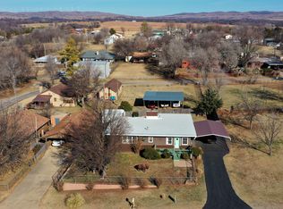 52 Lake Rd, Lawton, OK 73507