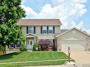 2336 Malibu Dr, Saint Charles, MO 63303
