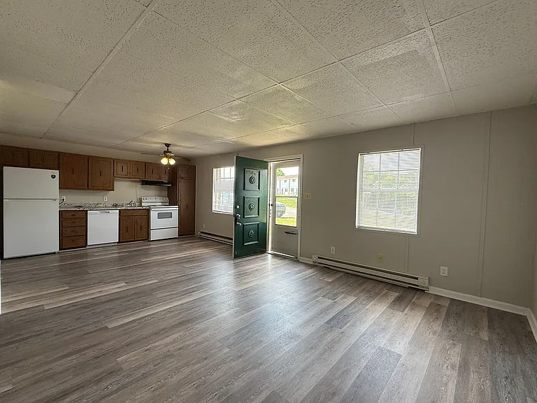 600 Crestview Dr — Photo 7