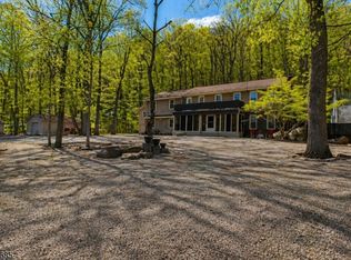 90 Emmans Rd, Ledgewood, NJ 07852