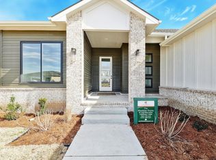 2536 N Emerald Ct, Andover, KS 67002