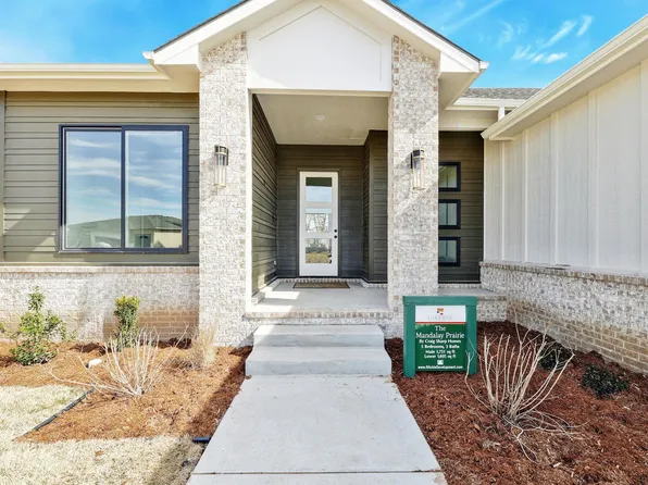 2536 N Emerald Ct, Andover, KS 67002