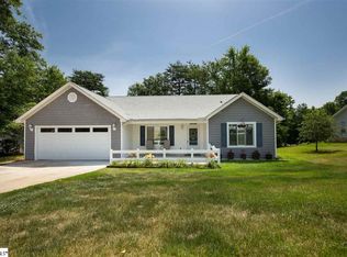 105 Admiral Ln, Greer, SC 29650