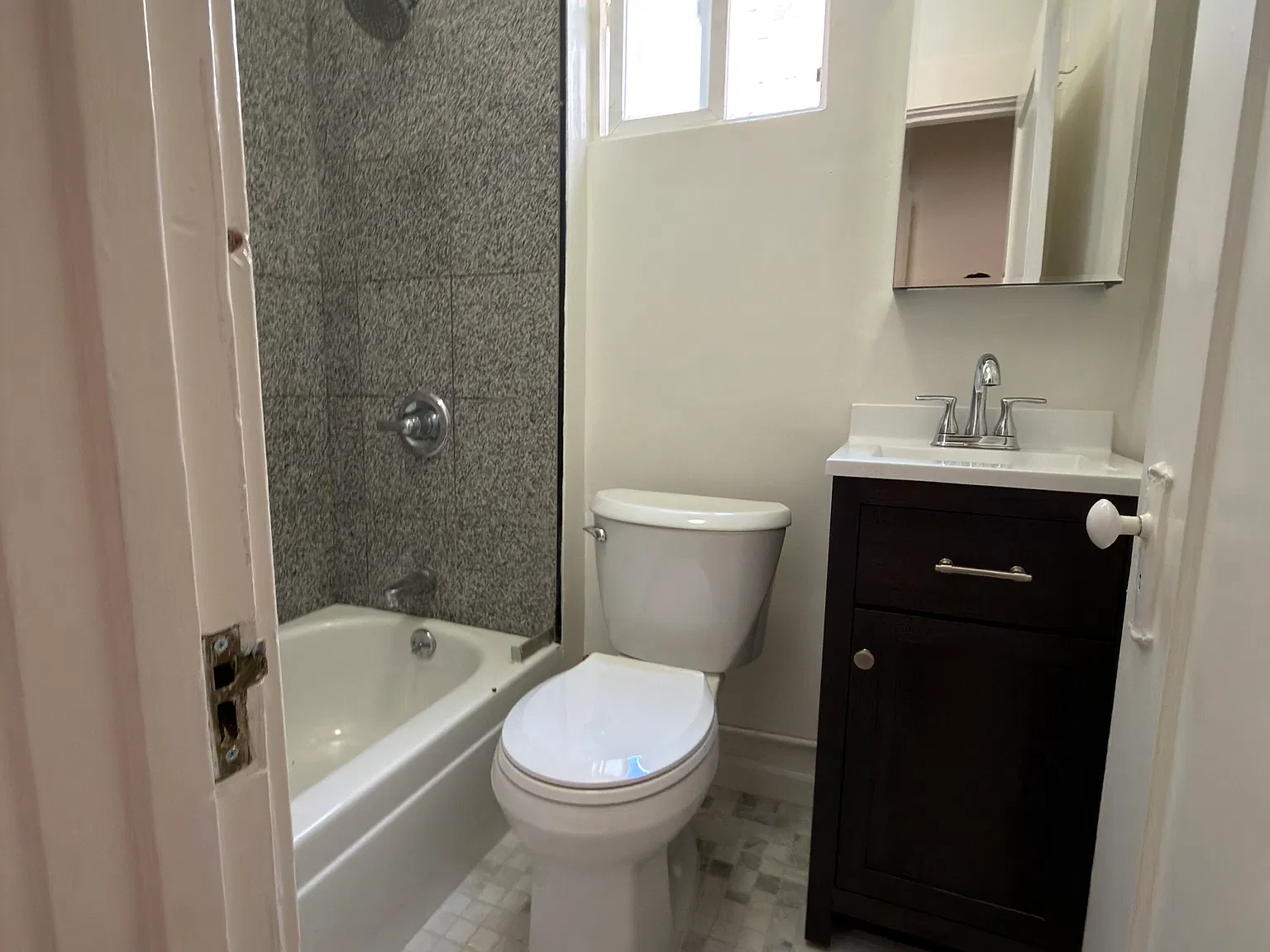 Studio, 375 sqft, $2,000 — Photo 4