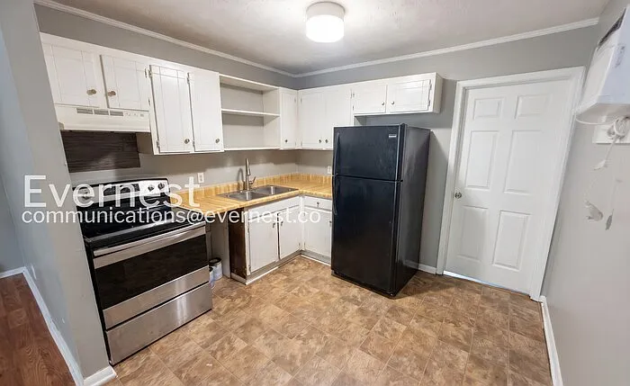 5114 Linbar Dr — Photo 4