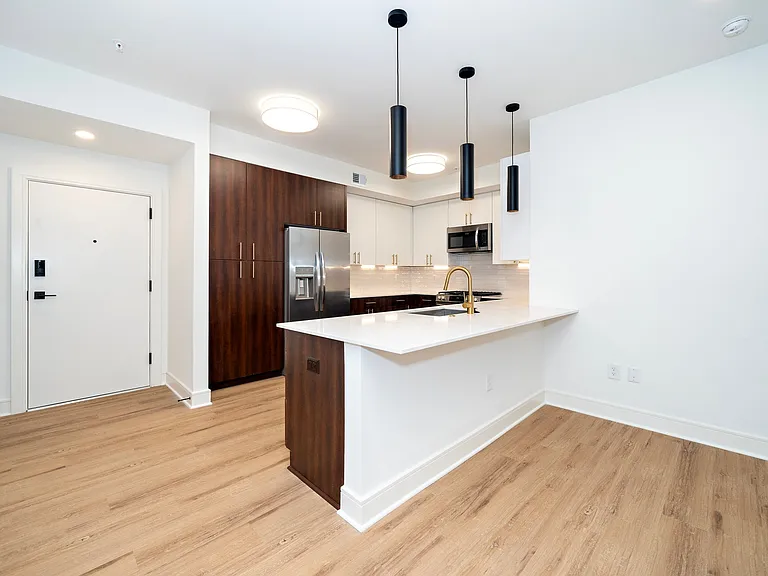 615 Peace St #306 — Photo 12