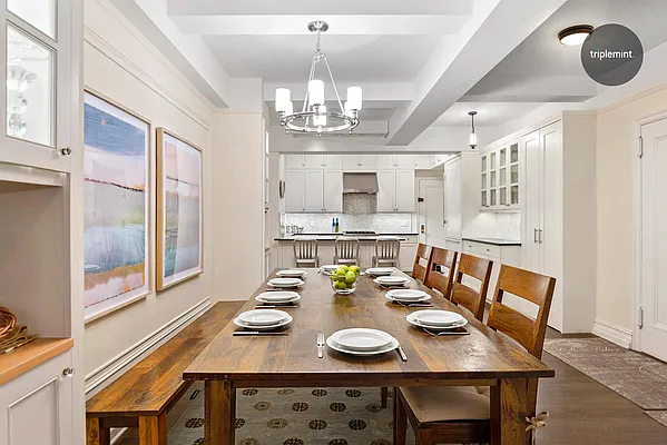 Sold by Triplemint | media 2