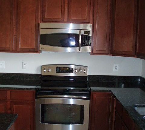 convection range with lower oven