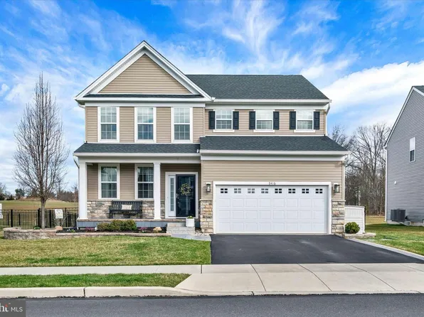 2416 Sunfish Cir, Quakertown, PA 18951