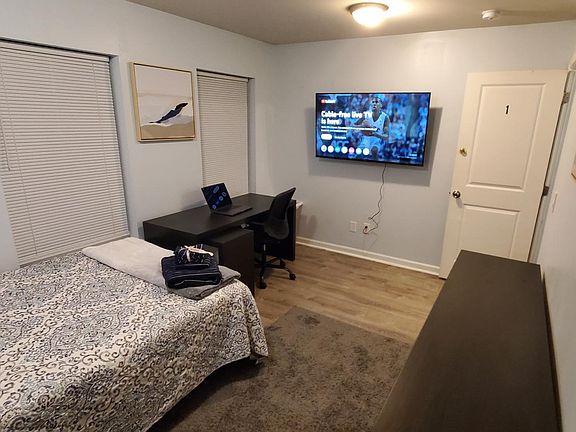 2nd image of 2352 N Park Ave #2