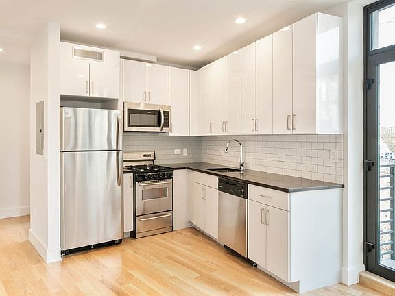 5th image of 15 W 119th St