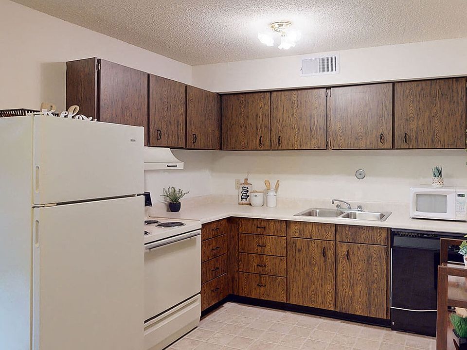 Fully-Equipped Kitchen with Appliances