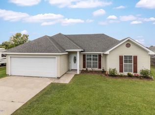 215 Country Living Dr, Lafayette, LA 70507