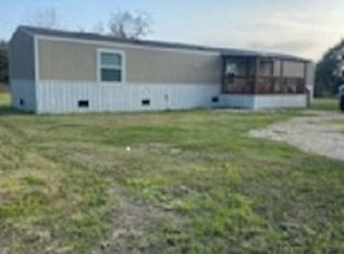 151 Nursery Rd, Victoria, TX 77904
