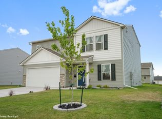 330 Hillside Dr, Pleasant Hill, IA 50327